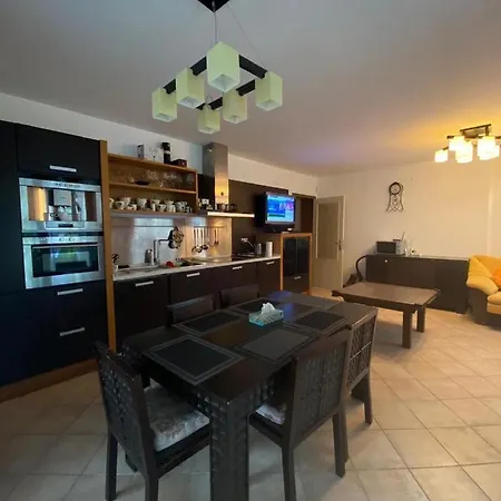 Daire Oasis Resort&spa Lvbg Lovely With 2 Bedrooms On The 1st Floor Lozenets